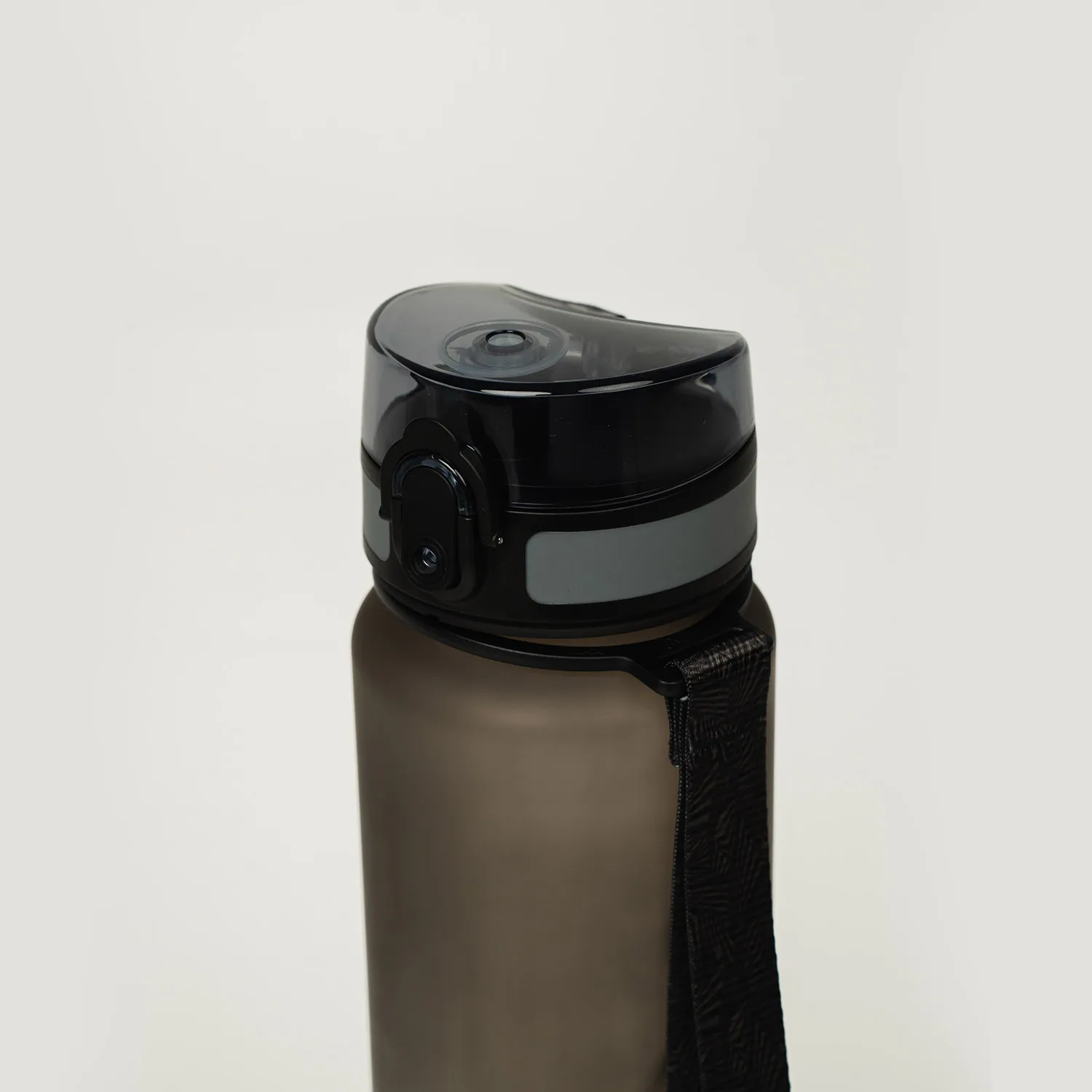Oasis Tritan Sports Bottle w Handle Strap 500ML - Image 5